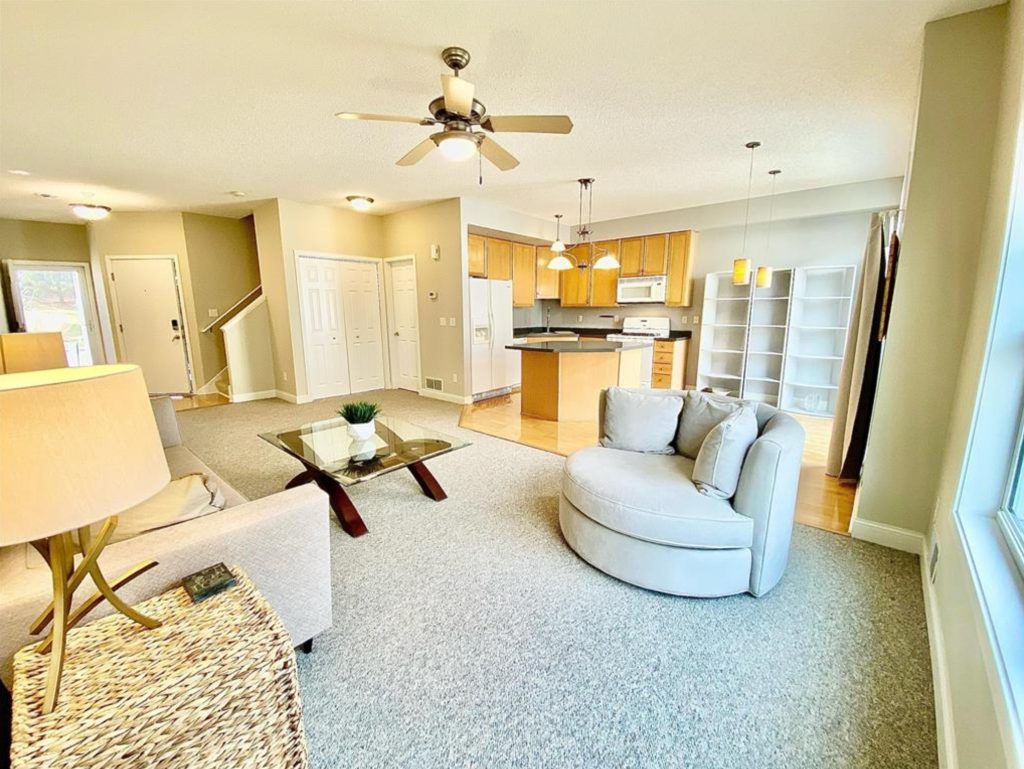 2144 Village Trail Mound