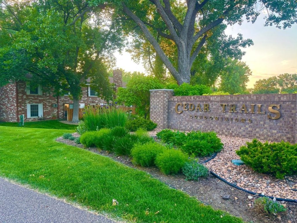 4548 Cedar Lake